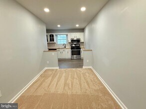 104 Sandstone Ct in Lumberton, NJ - Foto de edificio - Building Photo