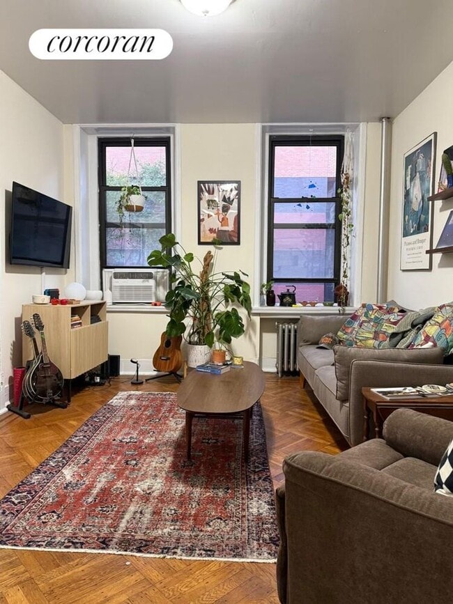 532 W 50th St