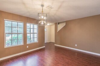 8405 Shining Waters Ln in Arlington, TX - Building Photo - Building Photo