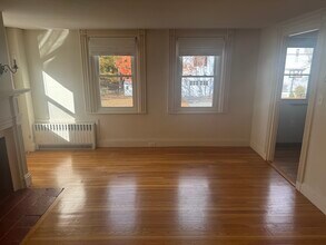 5 Curve St in Lexington, MA - Foto de edificio - Building Photo