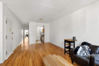 33A Lawton in Brooklyn, NY - Building Photo - Interior Photo