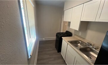 1222 E Thompson Rd in Indianapolis, IN - Building Photo - Building Photo