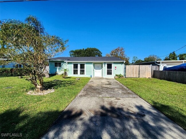 property at 708 N Flamingo Dr