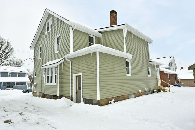 310-312 E Prospect St in Girard, OH - Building Photo - Building Photo