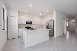 23507 SW 129th Path in Princeton, FL - Building Photo - Building Photo