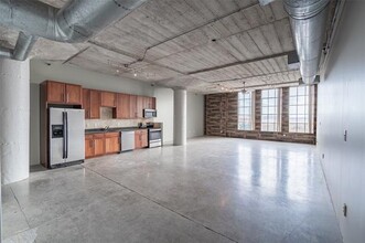 1122 Jackson St in Dallas, TX - Building Photo - Building Photo