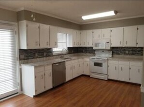 900 Sumac Cir in Salisbury, MD - Building Photo - Building Photo