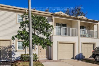 102 Carol Susan Ln in Fort Pierce, FL - Foto de edificio - Building Photo