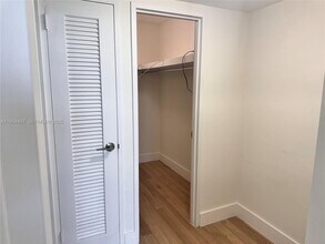 5161 Collins Ave in Miami Beach, FL - Building Photo - Building Photo