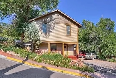 8 Navajo Avenue