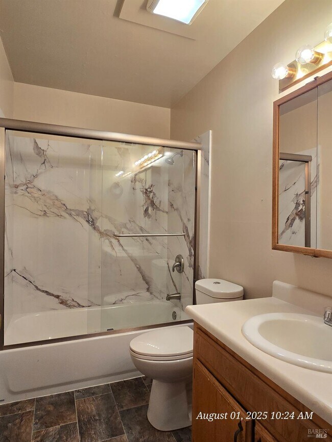 807 Lovers Ln in Vacaville, CA - Building Photo - Building Photo
