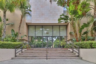 430 S Berendo St in Los Angeles, CA - Foto de edificio - Building Photo