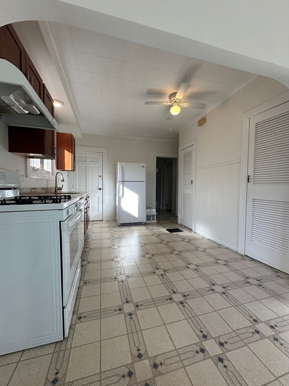 39 Thorndike St in Beverly, MA - Building Photo - Building Photo