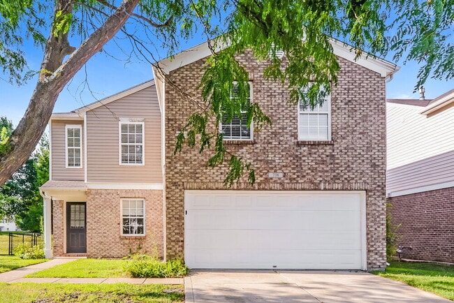 property at 738 Rosea Ct