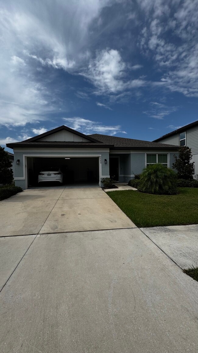property at 9565 Summers Cay Cir