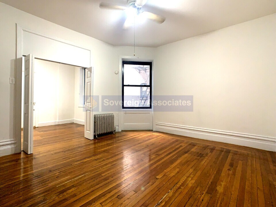 45 Tiemann Pl in New York, NY - Building Photo