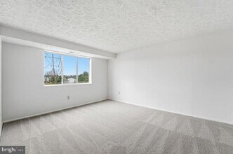 997 Heather Ridge Dr in Frederick, MD - Building Photo - Building Photo