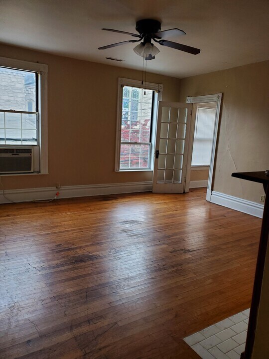 118 10th St in Parkersburg, WV - Building Photo