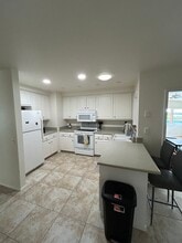 4071 Johnson Dr in Oceanside, CA - Foto de edificio - Building Photo