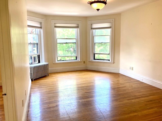 295 Newbury St, Unit 2