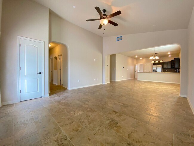 2044 Thomas Lackland St in El Paso, TX - Building Photo - Building Photo