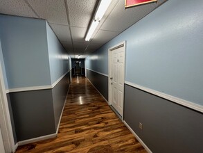 505 Oak St in Poplar Bluff, MO - Building Photo - Interior Photo