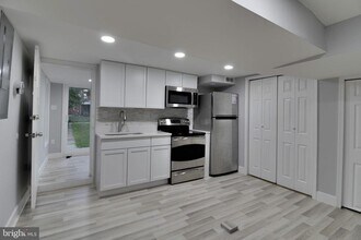 8431 Willow Oak Rd in Parkville, MD - Building Photo - Building Photo