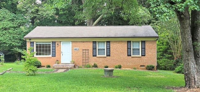 property at 1483 Runabout Rd