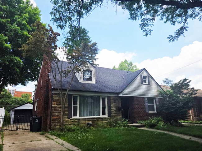 3018 Guilford Dr in Royal Oak, MI - Building Photo - Building Photo