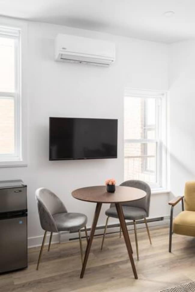 2020 R. Saint-Denis in Montréal, QC - Building Photo - Building Photo