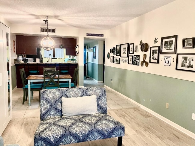 300 Columbia Dr in Cape Canaveral, FL - Building Photo - Building Photo