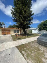 2801 Mayo St in Hollywood, FL - Building Photo - Building Photo