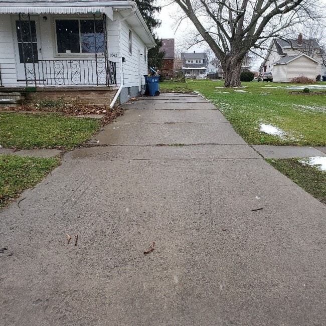 property at 3042 Denver Ave