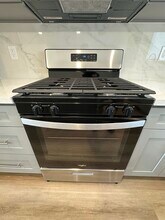 8436 Oakdale Ave in Winnetka, CA - Foto de edificio - Building Photo