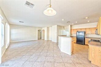 5512 Colorado Breeze Way in North Las Vegas, NV - Building Photo - Building Photo