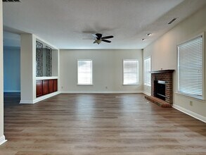 915 Brookstone Dr in Franklin, IN - Building Photo - Building Photo