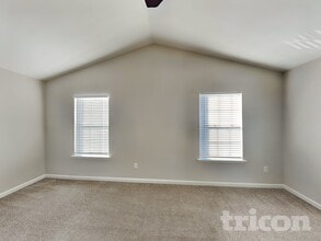 2640 Cider Ridge Rd in Dallas, NC - Building Photo - Building Photo