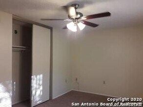 5809 Liberty Bell St in San Antonio, TX - Building Photo - Building Photo