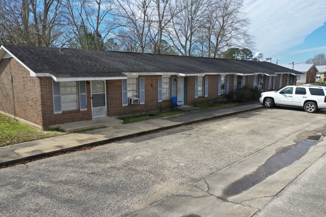 200 Patterson St in Atmore, AL - Building Photo