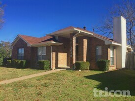 1638 Tuley St in Cedar Hill, TX - Building Photo