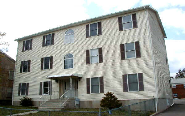 7-13 Laurel St in Paterson, NJ - Building Photo