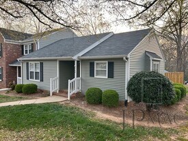 529 Wentworth St in Mauldin, SC - Building Photo
