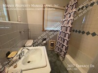 3607 Terrace Dr photo'