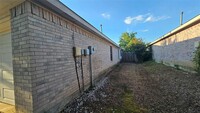 817 Dixon Ln in Denton, TX - Building Photo - Building Photo