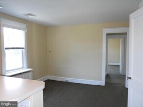 1005 Weller Ave-Unit -2ND FL in Havertown, PA - Building Photo - Building Photo