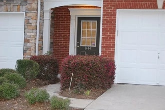 1444 Bellsmith Dr in Roswell, GA - Foto de edificio - Building Photo