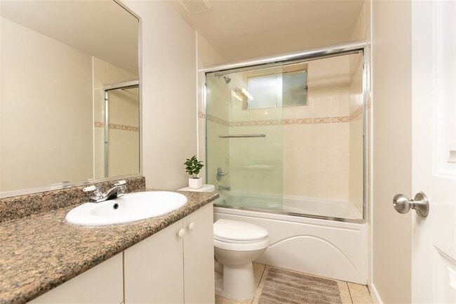property at 290 Montgomery St