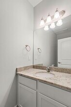 5672 Arbor Chase Dr in Ann Arbor, MI - Building Photo - Building Photo