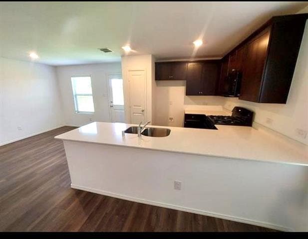1112 Wildflower St in Ennis, TX - Foto de edificio - Building Photo