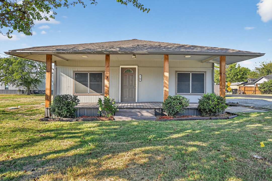 5792 Co Rd 546 in Nevada, TX - Building Photo